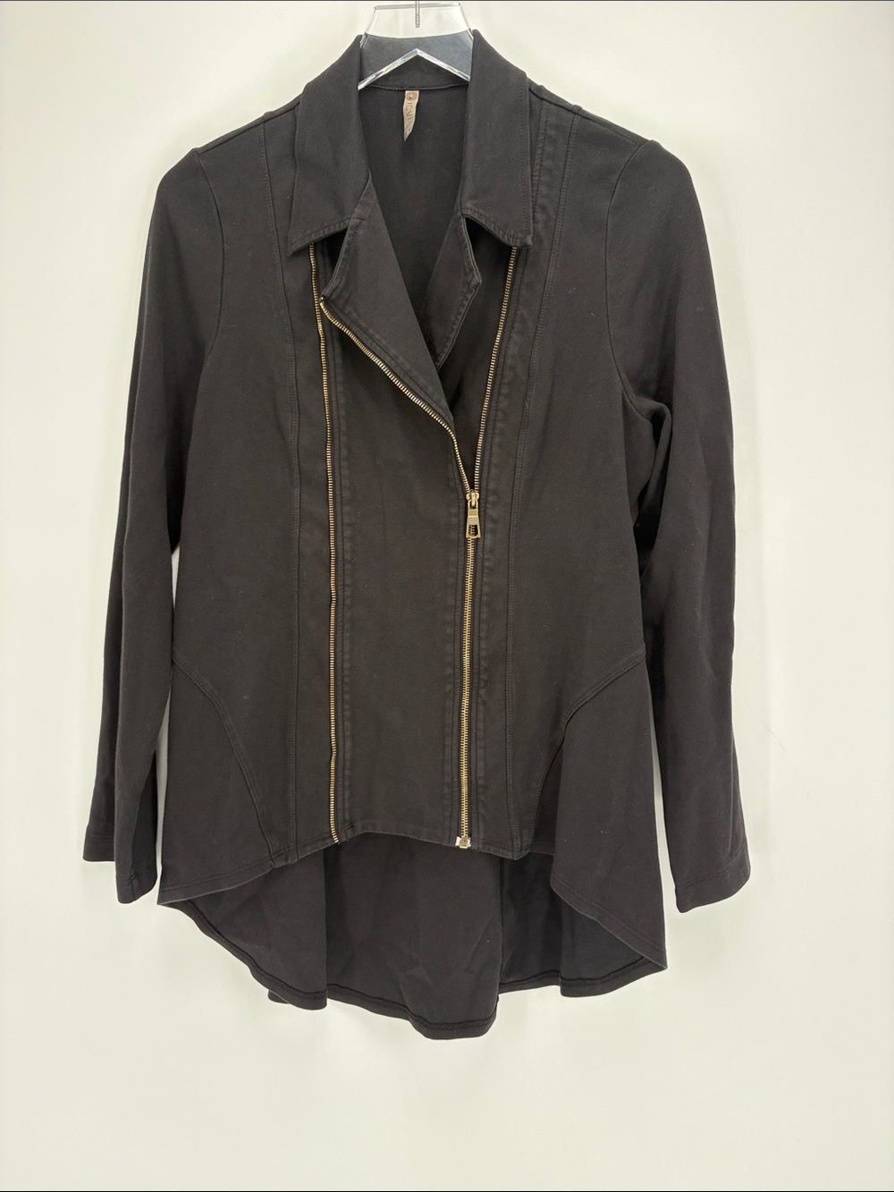 🍩 XCVI knit Black Zip Moto-Inspired jacket w tail